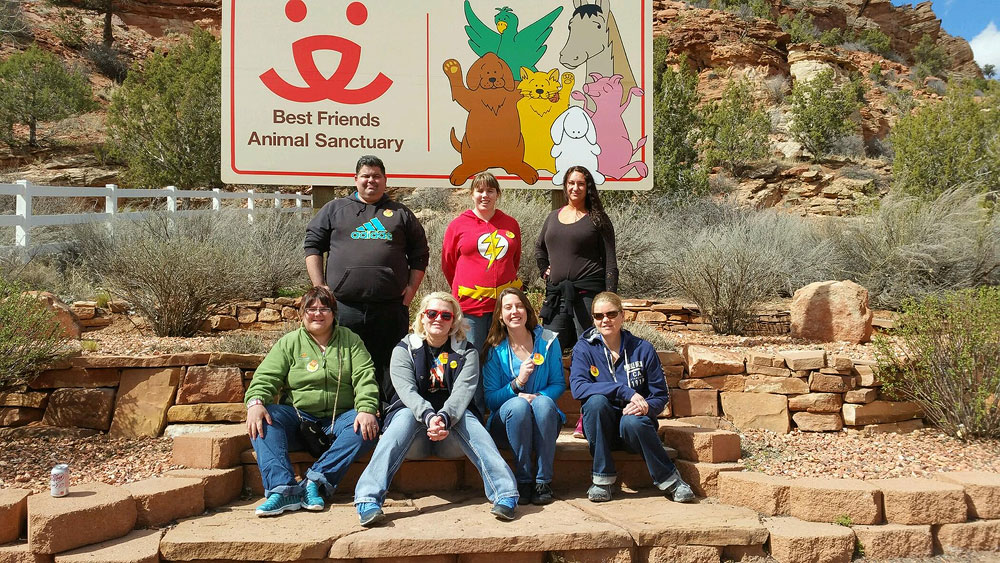 Alternative Break: Why students should volunteer Best Friends Animal Sanctuary