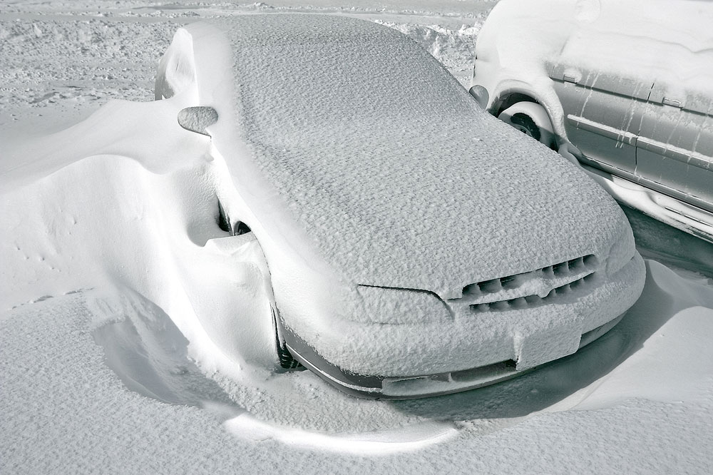 5 tips for winter driving Car snowed in
