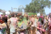 Holi festivalgoers