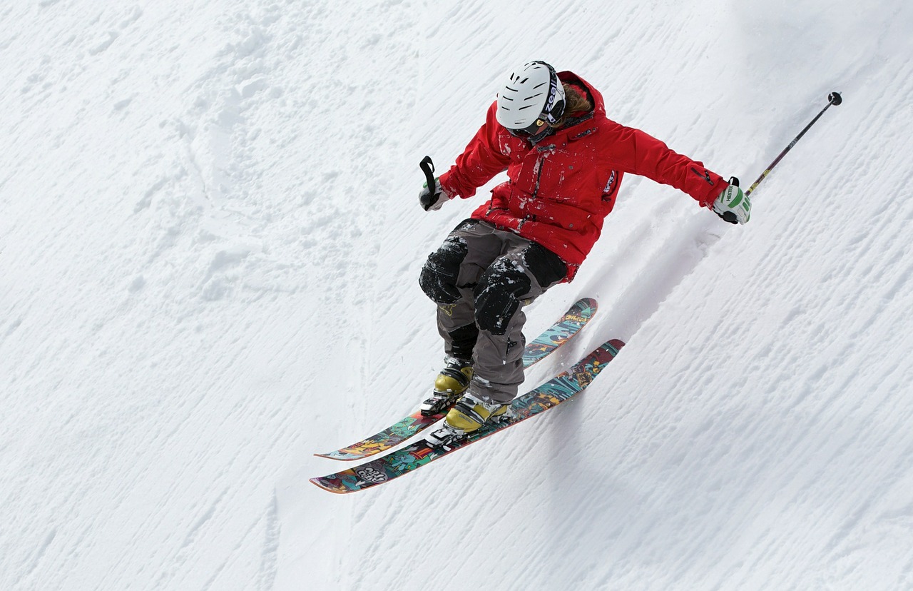 4 things you can do during winter break Freeride skier