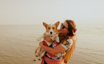 SLCC student working toward legislation that bans ‘debarking’ in Utah Teresa Jack with her corgi, Watson, at the beach