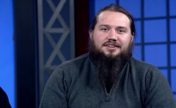 Globe News: Dec. 12, 2023 Calvin Jackson hosting Globe News in a TV studio