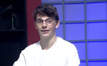 Globe News: Nov. 30, 2023 JD Radford hosting Globe News in the TV studio