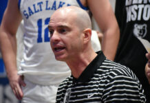SLCC men’s basketball gears up for nationals after Region 18 tournament victory Coach Kyle Taylor giving instructions to players