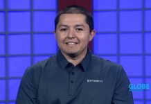 Globe News: April 17, 2025 Andy Monreal reading a news script in studio