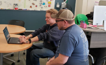 Surviving the e-portfolio Paul observing Chale as Chale explains e-portfolio tools