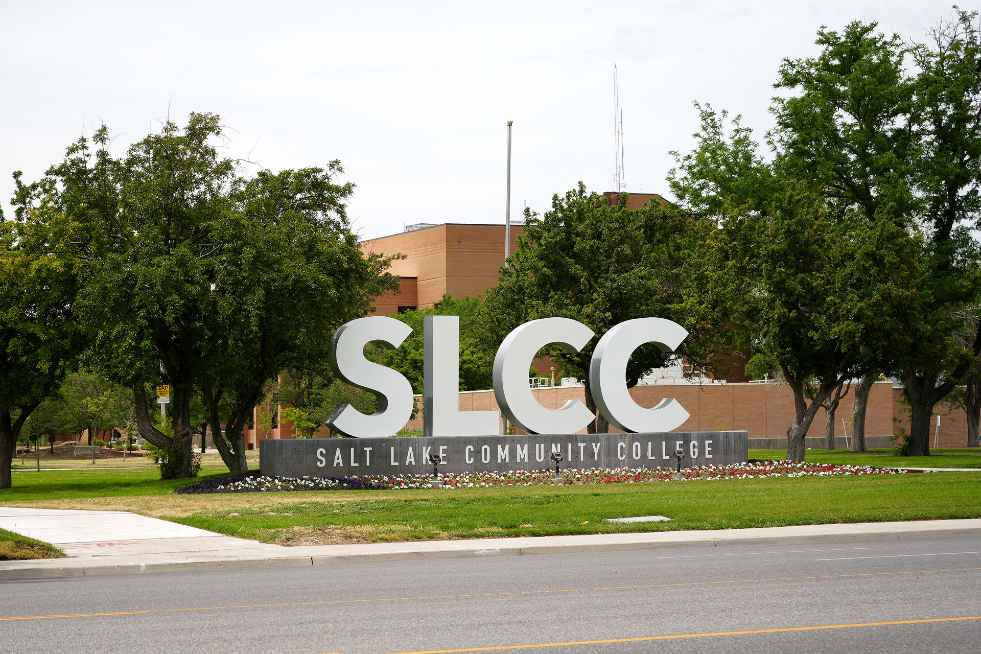 SLCC block letter sign on east side of Redwood campus