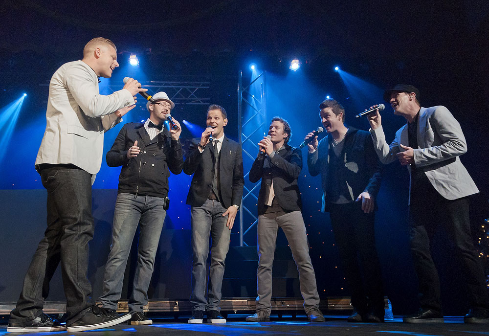 Celebrate Christmas with Eclipse 6 at The Grand Eclipse 6 on stage