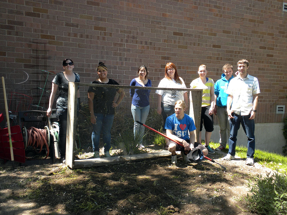 Fall Break provides a perfect time to volunteer Alternative Break volunteers