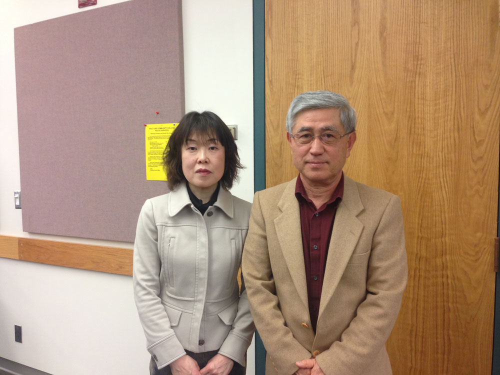 Faculty Exchange Seminar discusses risk awareness in Japan and the United States. Professors Masami Matsuwaki (left) and Susumu Kasai (right) worked together explain risk management practices in Japan.