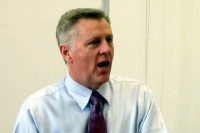 Sports broadcaster Wesley Ruff speaks to SLCC students Wesley Ruff