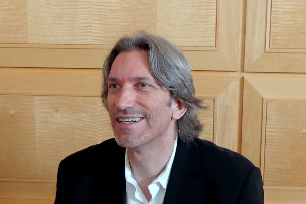 Prendergast: Africa is transforming from war to a new peaceful order John Prendergast