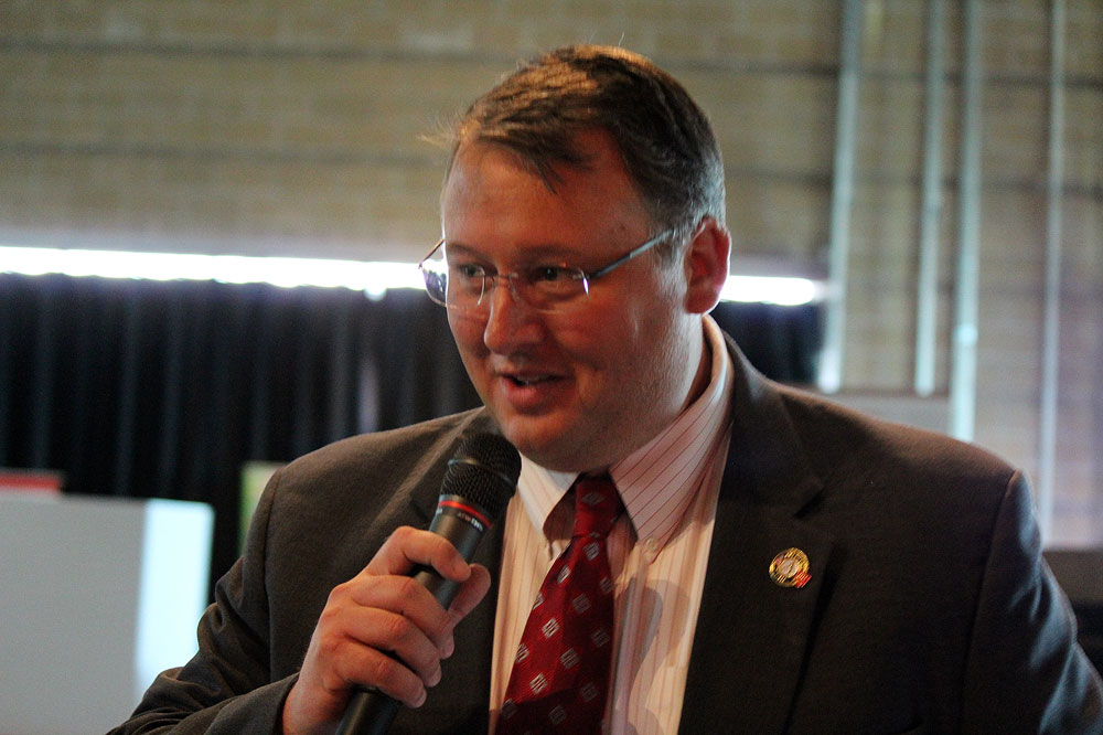 News anchor Max Roth shares VISTA memories Max Roth