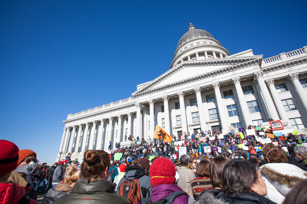 Air quality by the numbers and what the media is doing about them Utah Clean Air rally looking at the Capitol building