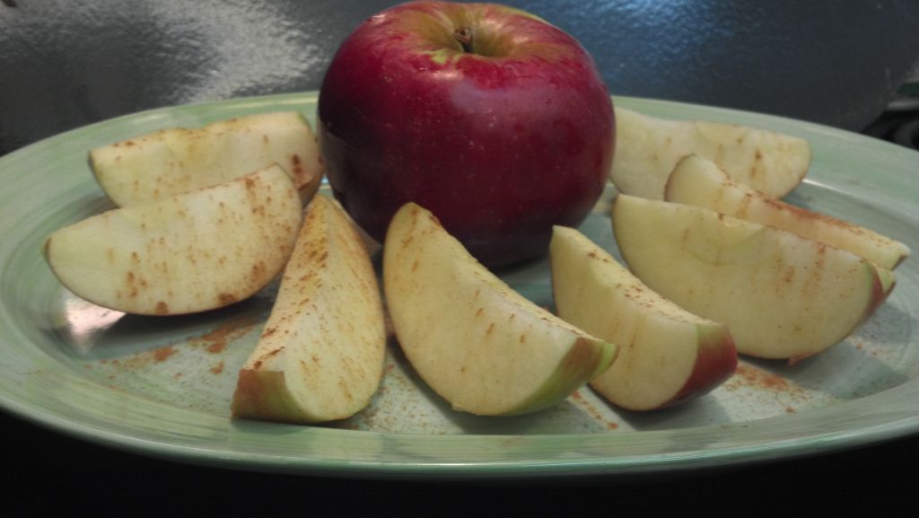 Keeping the Doctor away Apples cut with cinnimon