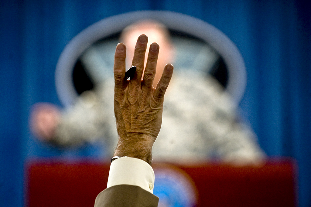 Journalism vs. writing: a student’s perspective A reporter raises his hand to ask a question as U.S. Army Gen. Ray Odierno, Commander of U.S. Forces-Iraq, delivers an operational update on the state of affairs in Iraq during a press briefing at the Pentagon, June 4, 2010. DOD photo by Cherie Cullen
