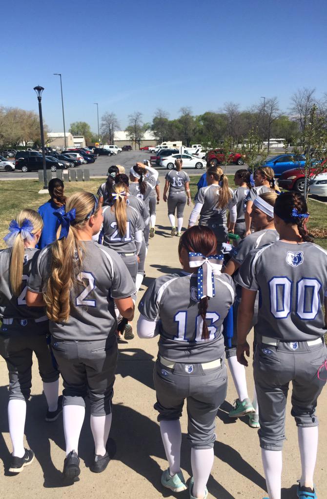 SLCC softball’s No. 1 ranking, by the numbers Bruin softball in gray uniforms
