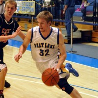 2012-13 SLCC Basketball Preview – Bruin Men’s Basketball hopes to hunt down SWAC title Man dribbling basketball