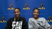 Mills twins bring winning chemistry to SLCC Monique Mills, left, and twin sister Dominique