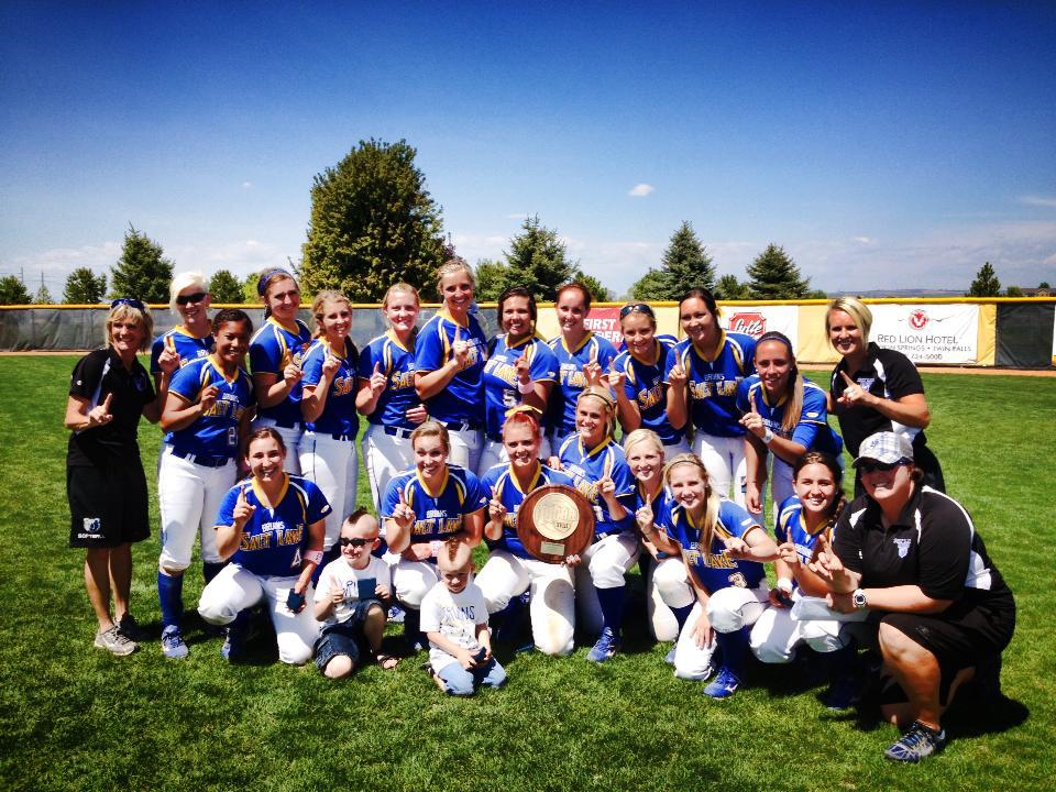 Bruin softball seeks first NJCAA title 2013 Region 18 Champions