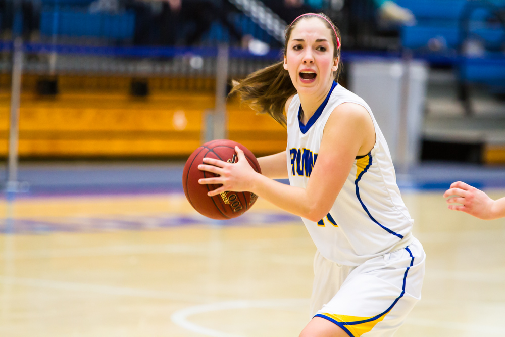 Cheaper by the dozen: Women’s basketball on 12-game win streak Summer Yack